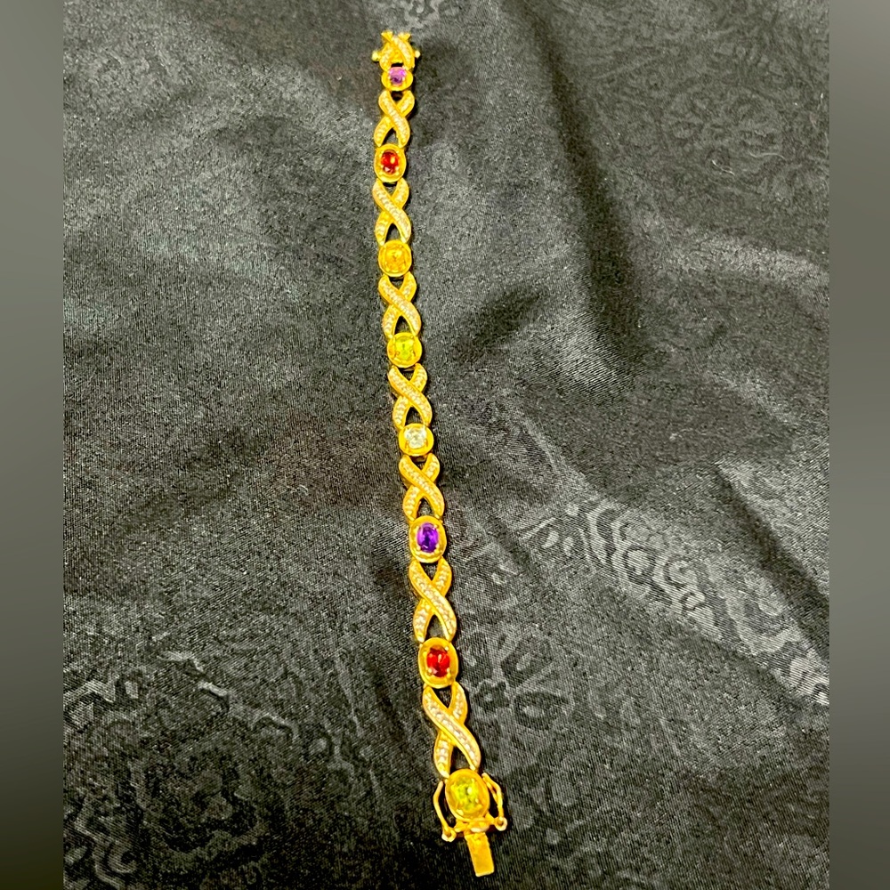 Gold toned gem bracelet